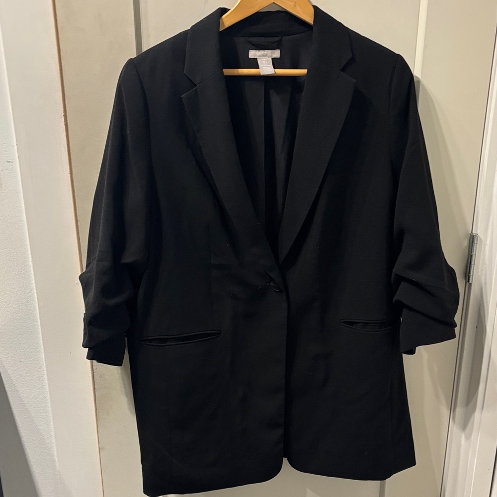 H&M Black Blazer